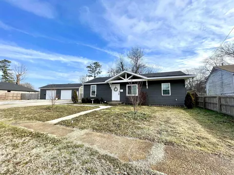 145 S Parkview Dr, Trumann, AR 72472 photo 2