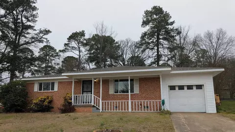 Exterior - 1720 E Sullenberger Ave, Malvern, AR 72104 photo 2 of 6