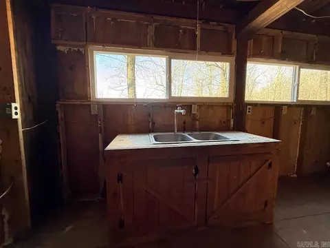 Kitchen - Marsena Rd - East, Marshall, AR 72650 photo 2 of 2