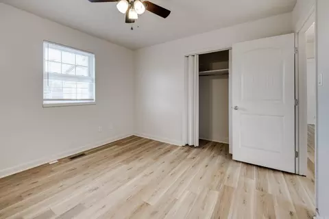 Bedroom - 30 Mohawk Dr, Searcy, AR 72143 photo 6 of 6
