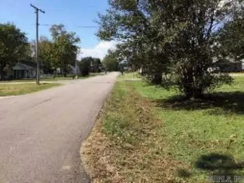 305 E Lindsey St, Havana, AR 72842 photo 8