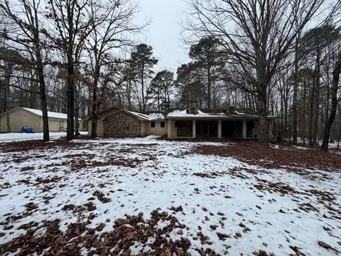 6408 Country Ln, Pine Bluff, AR 71603