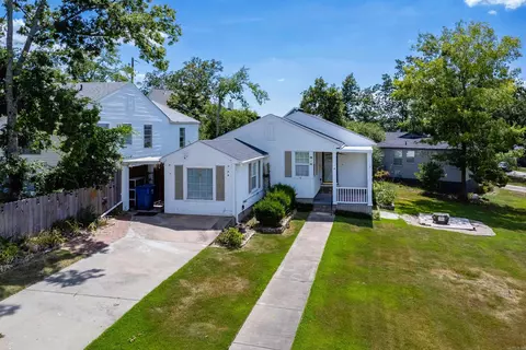 124 Englewood Rd, Cammack Village, AR 72207