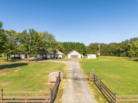 13 Brown Rd, Vilonia, AR 72173