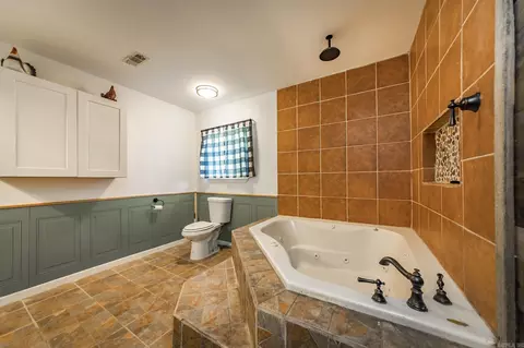 Bath - 197 Jones Loop, El Paso, AR 72045 photo 2 of 5