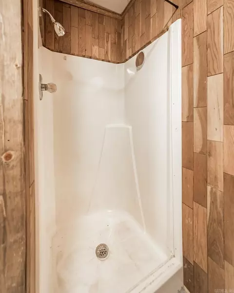 Bath - 197 Jones Loop, El Paso, AR 72045 photo 5 of 5