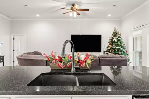 Kitchen - 104 Hayden, Beebe, AR 72012 photo 4 of 4