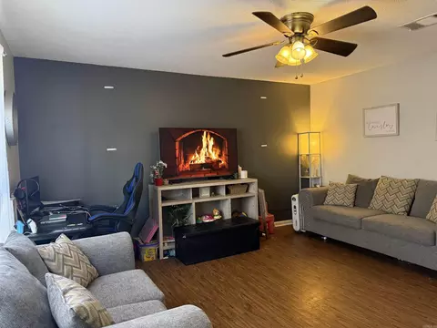 Living - 5110 Faucett Rd, Pine Bluff, AR 71603 photo 1 of 3