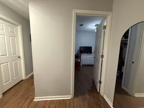 Entry Way - 5110 Faucett Rd, Pine Bluff, AR 71603 photo 2 of 4