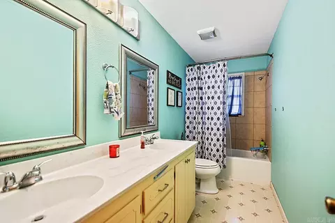 Bath - 108 E 5th Ave, Leola, AR 72084 photo 1 of 3