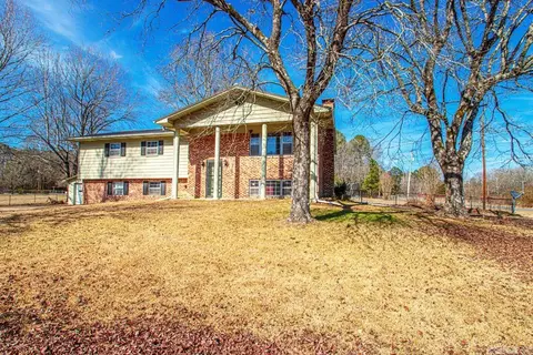 Exterior - 108 E 5th Ave, Leola, AR 72084 photo 3 of 14