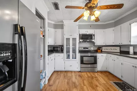 Kitchen - 108 E 5th Ave, Leola, AR 72084 photo 3 of 3