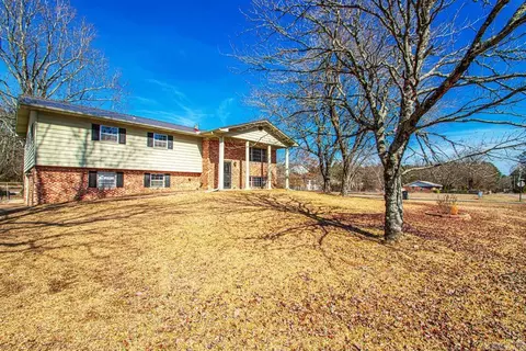 Exterior - 108 E 5th Ave, Leola, AR 72084 photo 2 of 14