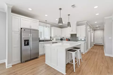 Kitchen - 4830 Edgewood Park Dr, Conway, AR 72034 photo 1 of 9