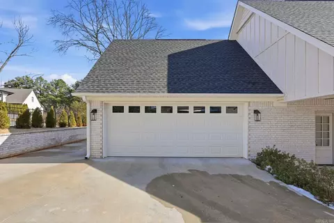 Exterior - 4830 Edgewood Park Dr, Conway, AR 72034 photo 6 of 7