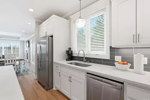 Kitchen - 4830 Edgewood Park Dr, Conway, AR 72034 photo 7 of 9
