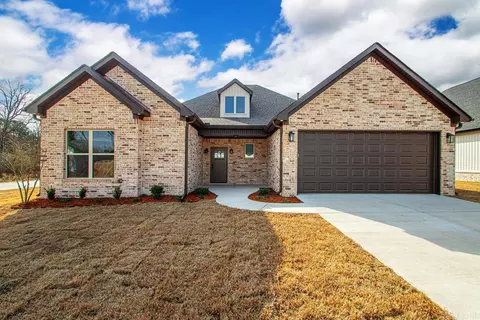 6201 Creekwater Dr, Bryant, AR 72002