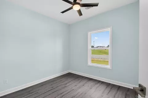 Bedroom - 1176 Duke Dr, Bauxite, AR 72011 photo 4 of 5