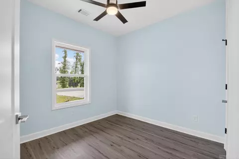 Bedroom - 1176 Duke Dr, Bauxite, AR 72011 photo 2 of 5
