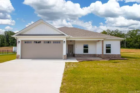 1176 Duke Dr, Bauxite, AR 72011