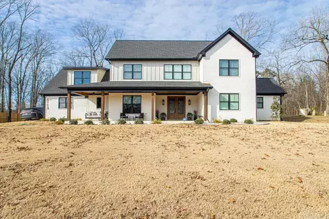 6113 Fait Rd, Benton, AR 72019