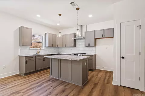 Kitchen - 7622 Bunch Rd, Mabelvale, AR 72103 photo 1 of 3
