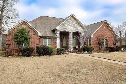 5021 Manhattan Dr, Benton, AR 72019