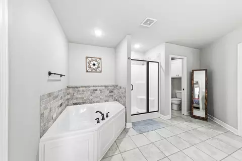 Bath - 44 Cimarron Cir, Cabot, AR 72023 photo 2 of 8