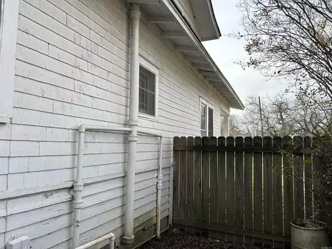 Exterior - 509 S Main Ave, Brinkley, AR 72021 photo 3 of 9