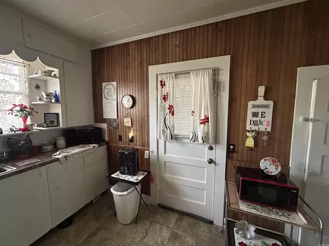 Kitchen - 509 S Main Ave, Brinkley, AR 72021 photo 1 of 3