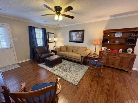 Living - 1905 Skylark Dr, Beebe, AR 72012 photo 2 of 3