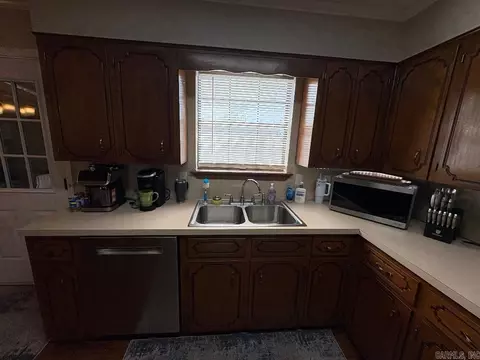 Kitchen - 1905 Skylark Dr, Beebe, AR 72012 photo 3 of 3