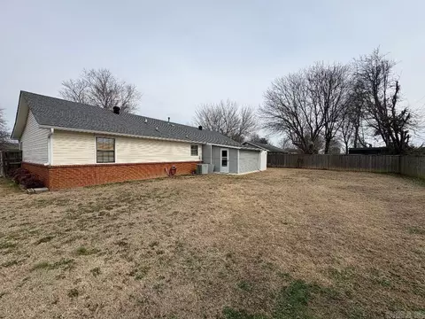 Exterior - 1905 Skylark Dr, Beebe, AR 72012 photo 7 of 7