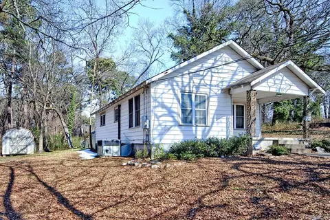 Exterior - 602 E Sevier St, Benton, AR 72015 photo 2 of 6