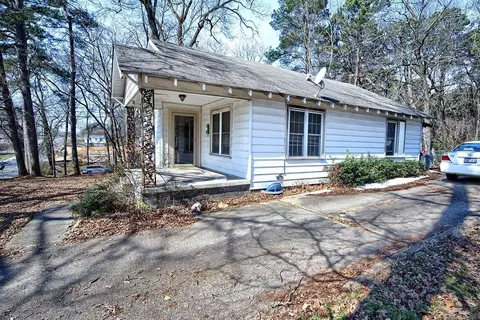 Exterior - 602 E Sevier St, Benton, AR 72015 photo 3 of 6