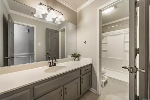 Bath - 1069 Highland Blvd, Cabot, AR 72023 photo 3 of 4