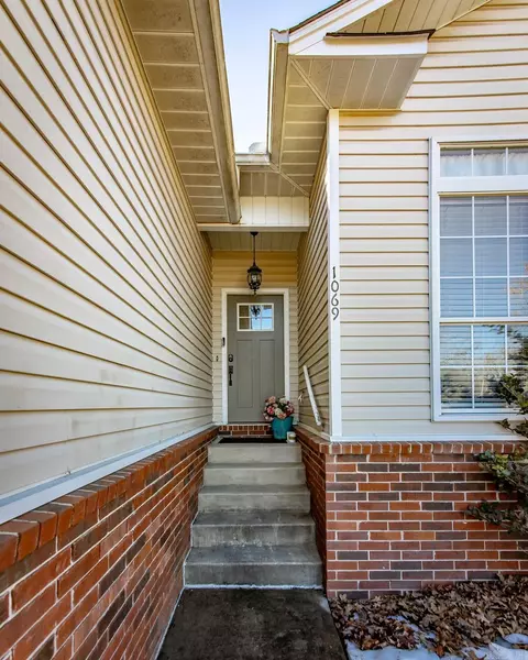 Entry Way - 1069 Highland Blvd, Cabot, AR 72023 photo 1 of 2