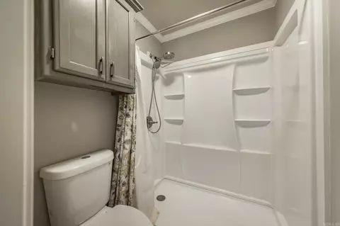 Bath - 1069 Highland Blvd, Cabot, AR 72023 photo 4 of 4