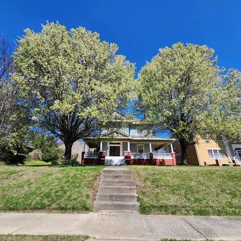 1198 Perry St, Helena, AR 72342