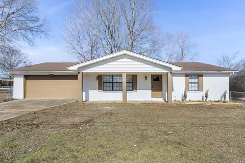 8563 Renee Cir, Benton, AR 72019