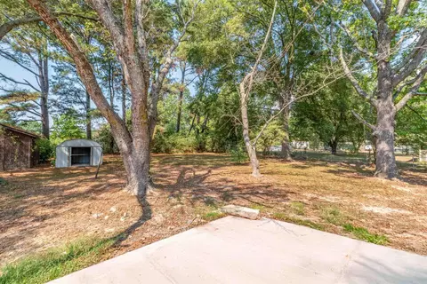 Exterior - 204 S Holly St, Beebe, AR 72012 photo 6 of 8