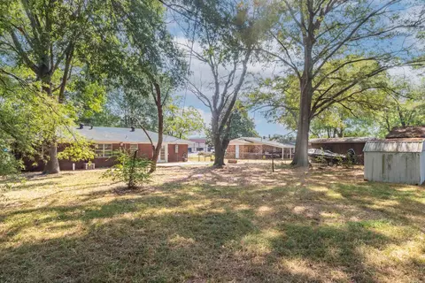 Exterior - 204 S Holly St, Beebe, AR 72012 photo 7 of 8