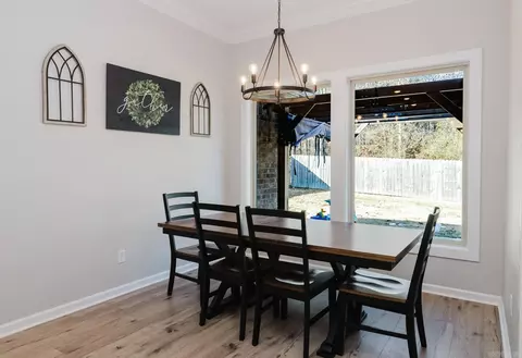 Dining - 1449 Woolridge Dr, Benton, AR 72019 photo 2 of 3
