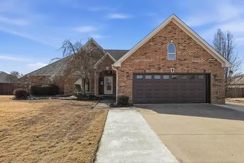 7 Palmer Ct, Searcy, AR 72143
