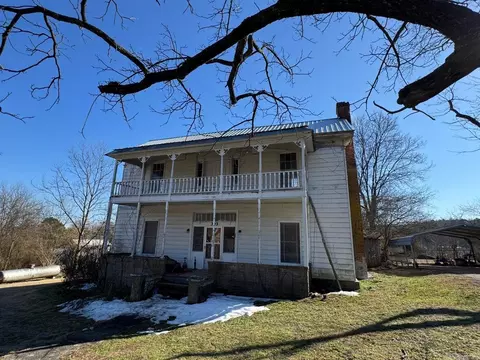 131 W Main St, Evening Shade, AR 72532