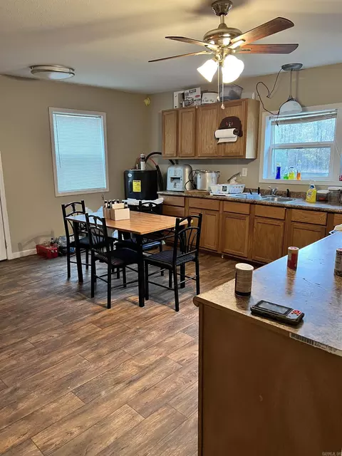 Kitchen - 512 Owens Ln, Roe, AR 72134 photo 1 of 2