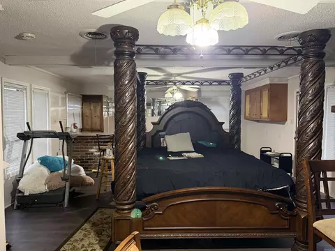 Bedroom - 2203 Cherry Rdg, Pine Bluff, AR 71603 photo 3 of 8