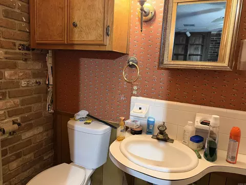 Bath - 2203 Cherry Rdg, Pine Bluff, AR 71603 photo 1 of 4
