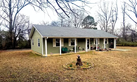 305 Jones St, Mena, AR 71953