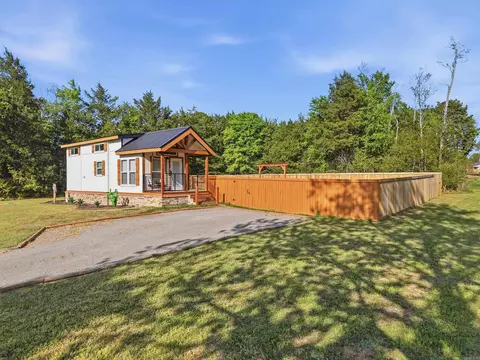 24 Mountain Grove Rd, Greenbrier, AR 72058
